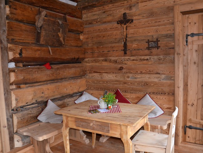 Urige Almhütten in der Umgebung